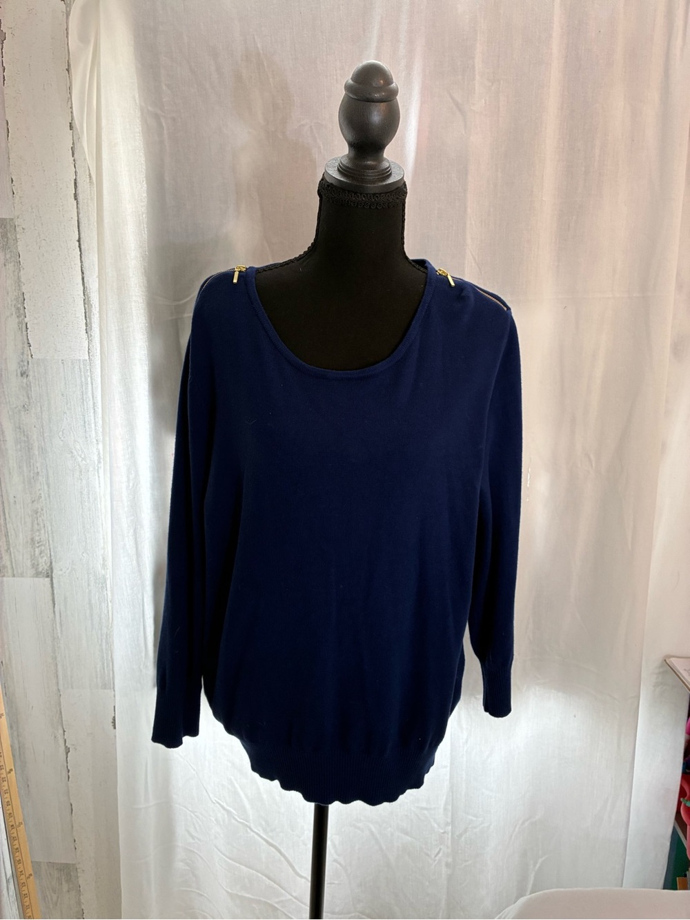 Valerie Stevens Navy Crewneck Sweater with Gold Shoulder Zips Navy Sz XL